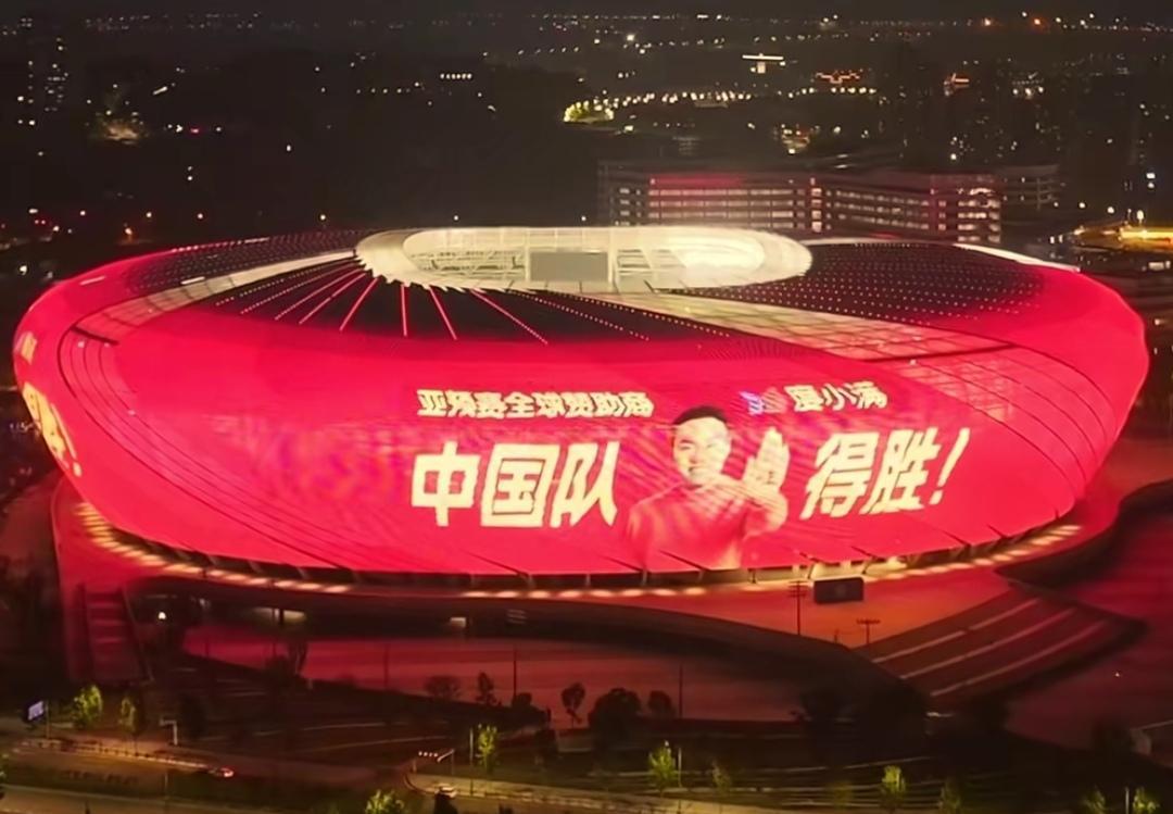 关于重庆队近期表现出色，球队风头直逼恒大的信息