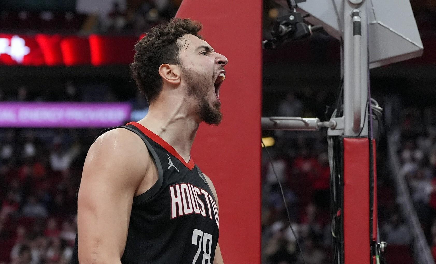 火箭队主教练遭遇紧急情况，暂时离队