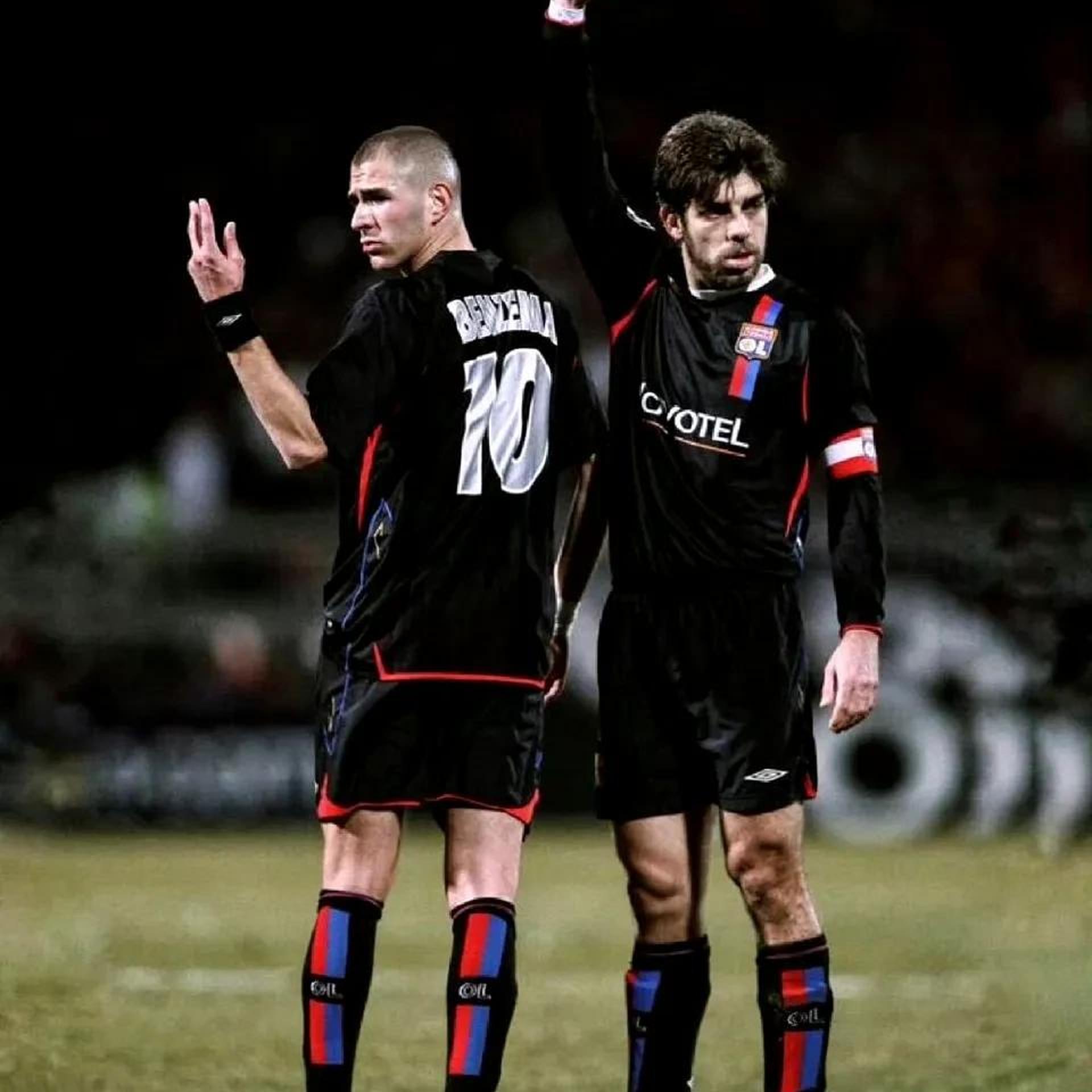 九游网站-里昂客场惨败巴黎，遭遇连败颓势