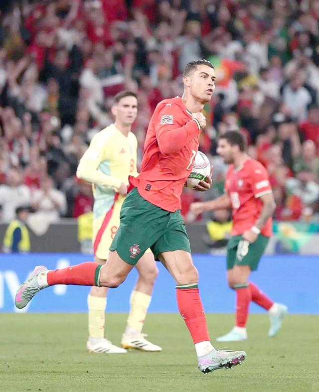 欧洲国家队备战下一场比赛,摩拳擦掌 欧洲国家队备战下一场比赛,摩拳擦掌