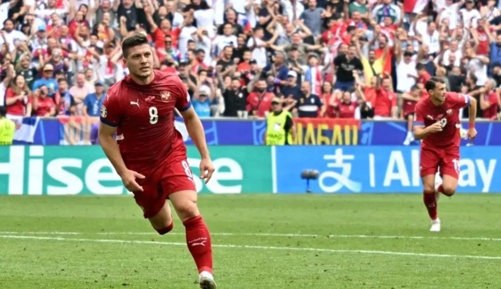 斯洛文尼亚队激战胜利,实力雄厚 斯洛文尼亚队激战胜利,实力雄厚