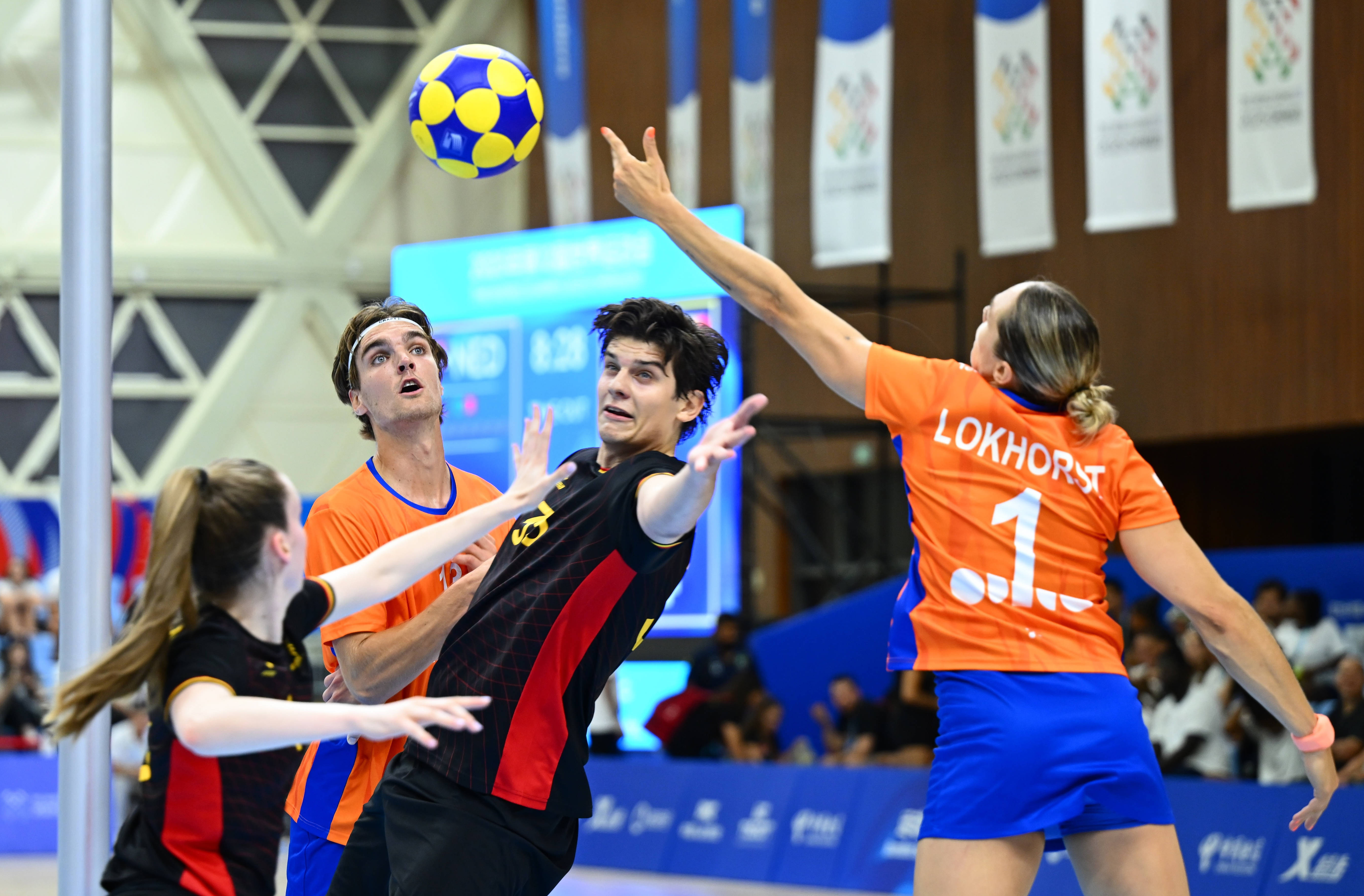 九游入口-包含荷兰队员连续入球刷新赛事记录的词条