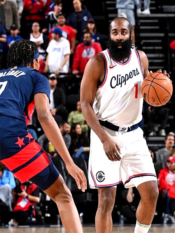 九游在线-猛龙球员范弗利特：我们要团结一致共赢比赛的简单介绍